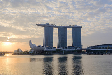Marina Bay, a popular place for tourists visiting Singapore Because it is the location of Marina Bay Sands, ArtScience Museum and other important places