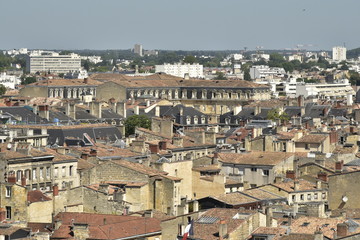 L'architecture typique et archa&iuml;que de vieilles b&acirc;tisses de plusieurs si&egrave;cles au centre historique de Bordeaux