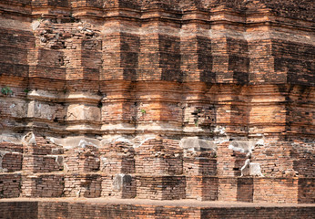 Detail of the brick pattern.