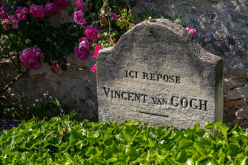 The tomb of Vincent Van Gogh at Auvers-sur-Oise, France - 273007579