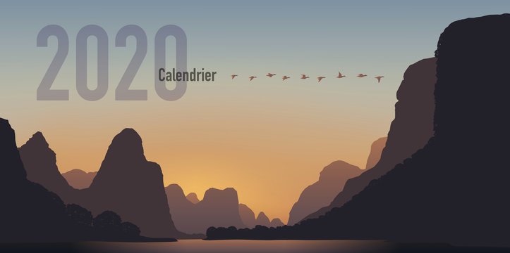 Calendrier 2020 prêt à imprimer en version française, composé d’une page de couverture et d’une page pour chaque mois. Il illustre le calme et la liberté avec des paysages de montagnes au crépuscule, 