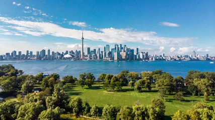 Fototapeten Toronto, Ontario, Kanada, Luftaufnahme der Skyline von Toronto und des Lake Ontario © R.M. Nunes