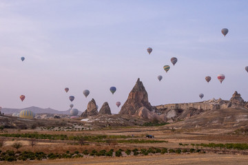 Fototapeta na wymiar Panoramic view of Cappadocia, Cappadocia is one of the best places to fly with hot air balloons.