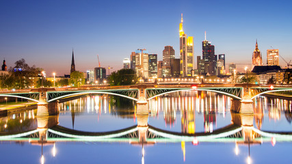 Frankfurt am Main am Abend, Deutschland 