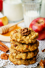 apples oats cinnamon cookies on a wood background