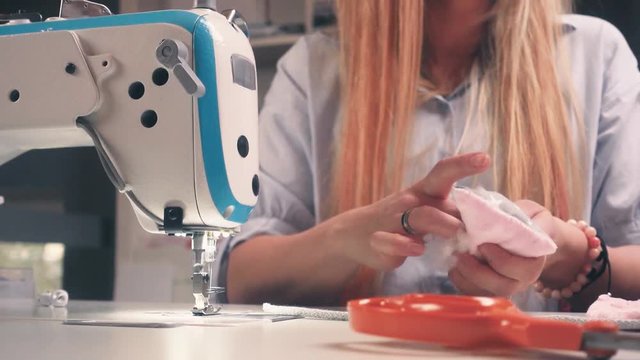 Tailor filling pillow with sintepon
