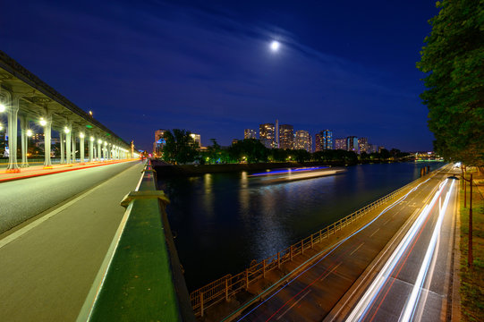 Front De Seine De Nuit