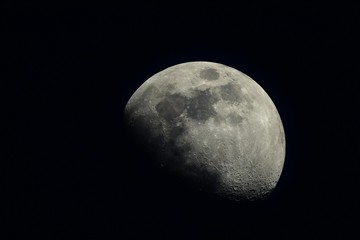 6月12日　19時15分　月齢　9.01