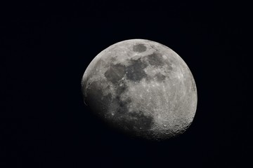 6月13日　19時17分　月齢　10.03