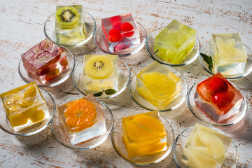 きれいなフルーツゼリー　Colorful sweet delicious fruit jelly