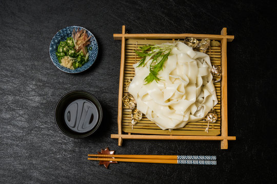 きしめん　(Kishimen) is Japanese Udon noodles 