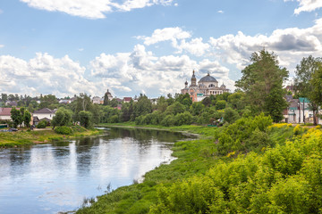 Fototapeta na wymiar City Torzhok. Cityscape. Bank of the river Tvertsa