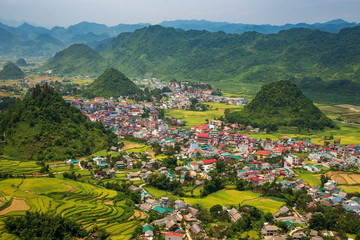 Fototapeta na wymiar The town of Tam Son town in Quan Ba District, Ha Giang Province, Northern Vietnam.