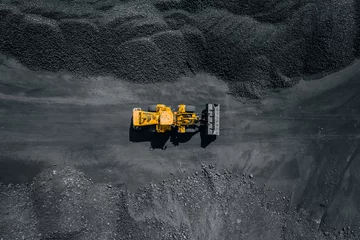 Photo sur Plexiglas Gris 2 Mine à ciel ouvert, industrie extractive pour le charbon, drone aérien vue de dessus