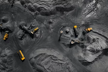 Tagebau, Bergbauindustrie für Kohle, Luftdrohne von oben © Parilov