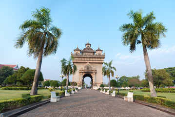 Obraz premium Beautiful architecture Patuxay(Victory Gate) in Vientiane, Laos