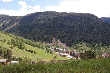 Pueblo, pueblo en monta&ntilde;a, monta&ntilde;as, verde, pueblo en altas monta&ntilde;as, pueblo del pirineo, pueblo Pirineo Catal&aacute;n