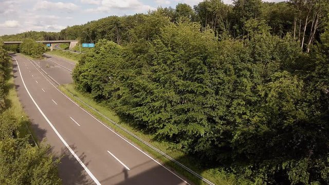 Autobahn aus der Autobahnbr&uuml;cke 4K