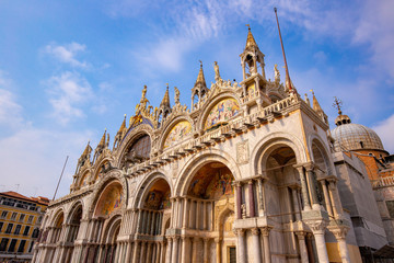 Fototapeta na wymiar facade of Saint Mark's Basilica in Venice, Italy