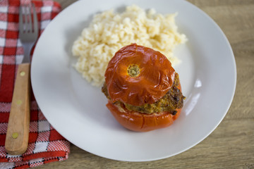 tomate farcie et riz