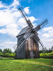 Fototapeta na wymiar windmill in field