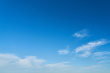 Naklejka premium Idyllic blue sky with clouds