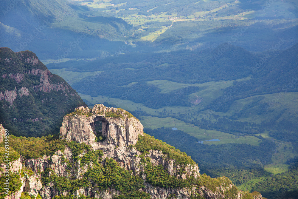 Canvas Prints Paisagem com vale e montanha