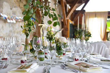 Gedeckter Tisch