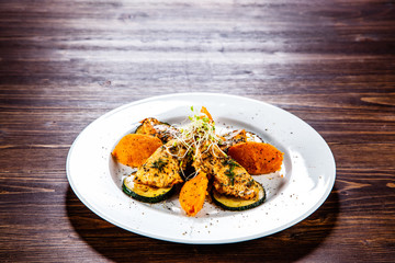 Grilled chicken strips with puree