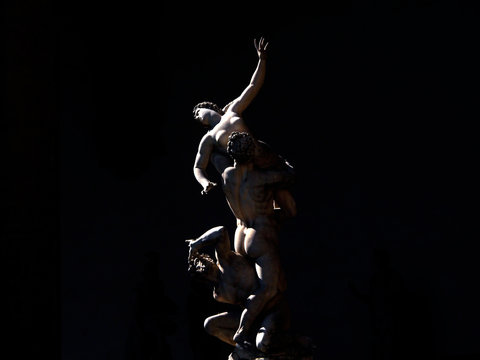 Italia, Toscana, Firenze, statua del Ratto delle Sabine, del Giambologna.