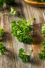 Raw Green Organic Curly Parsley