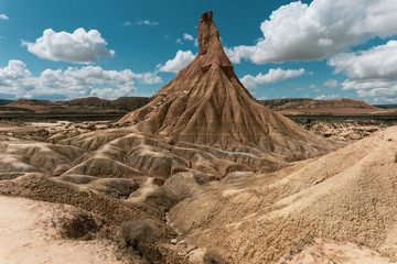 cheminé de roche dans le désert des Bardenas 