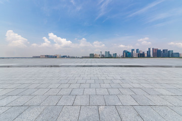 Fototapeta premium Panoramic skyline with empty road