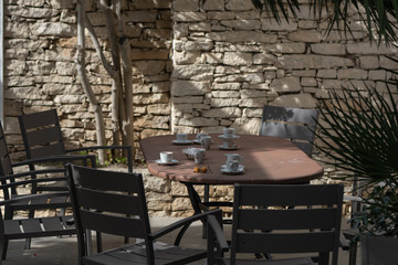 Coffee cups on the table after breakfast