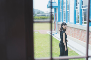 Fototapeta premium 洋館の女性