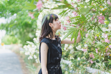 Fototapeta premium 花と女性