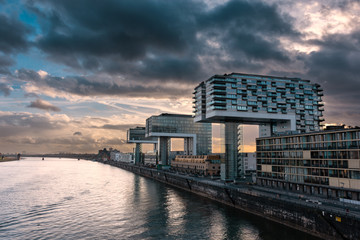 Kranh&auml;user am Rhein