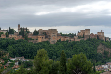 Fototapeta na wymiar Hermosa alcazaba nazarí de la Alhambra de Granada, Andalucía