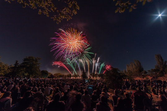 Fuegos artificiales en las fiestas de Getafe, Madrid, Espa&ntilde;a.