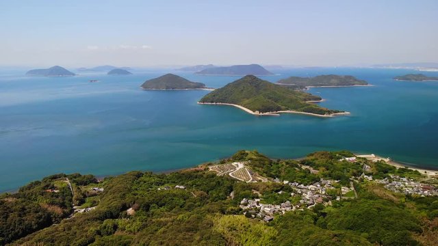 紫雲出山から望む瀬戸の多島美
