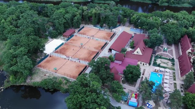 4 tennis courts outside the city