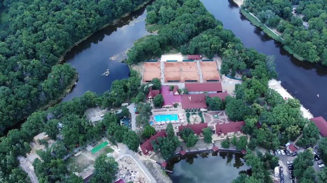 4 tennis courts outside the city