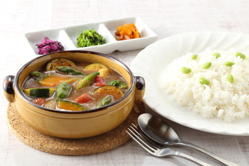 夏野菜カレー　三種の薬味付き