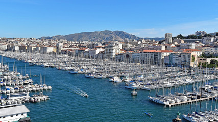 Fototapeta na wymiar A gorgeous day at the marina, Marseilles, France