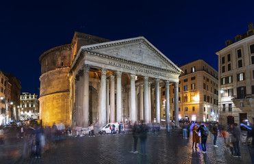Fototapeta na wymiar ROME, ITALY - march, 2019: The Pantheon, former Roman temple of all gods, now a church, and Fountain with obelisk at Piazza della Rotonda, at night, Rome, Italy