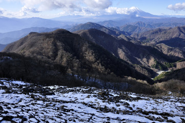 Fototapeta na wymiar 塔ノ岳より富士山を眺める