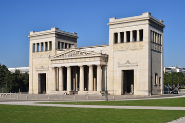 Propyläen am Königsplatz | München