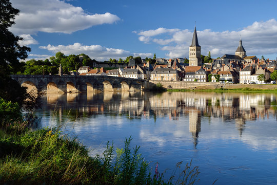 La Charité sur Loire (French village)