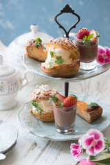 苺のシュークリーム