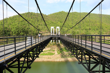 Obraz premium Mae Kuang Dam Suspension Bridge, Chiang Mai, Thailand.